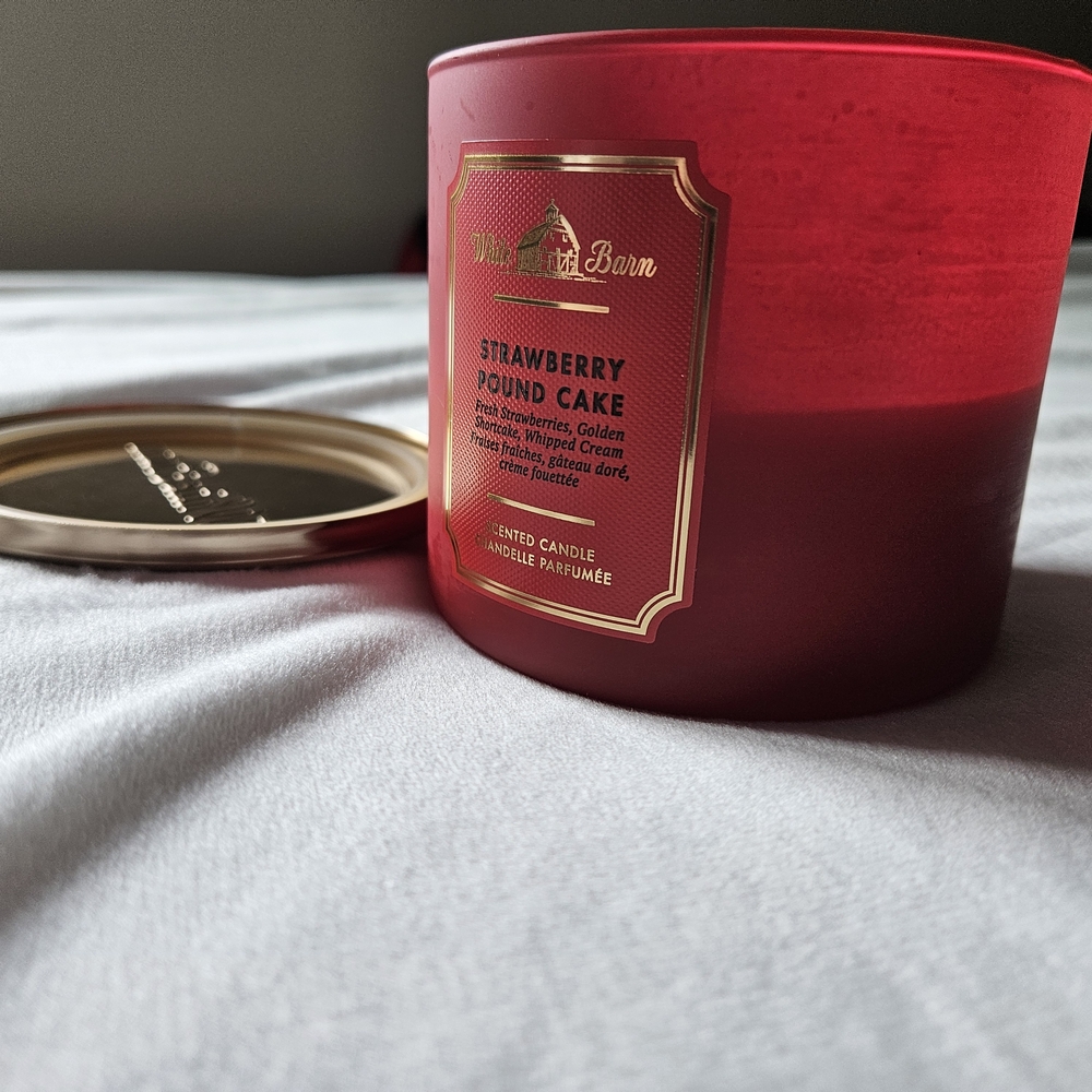 Free With Purchase Strawberry Pound Cake Bath And Body Works Scented Candle